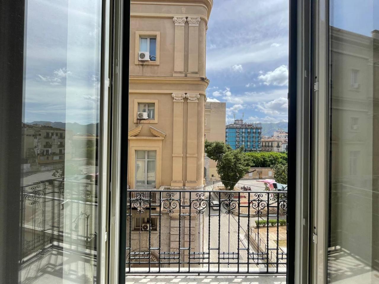 Stazione Apartment Палермо Екстер'єр фото